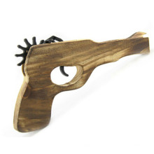 gros mini-jouet en bois pistolet pour les enfants qui jouent